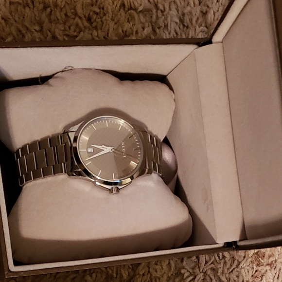 Authentic Gucci Watch - Picture 2 of 3